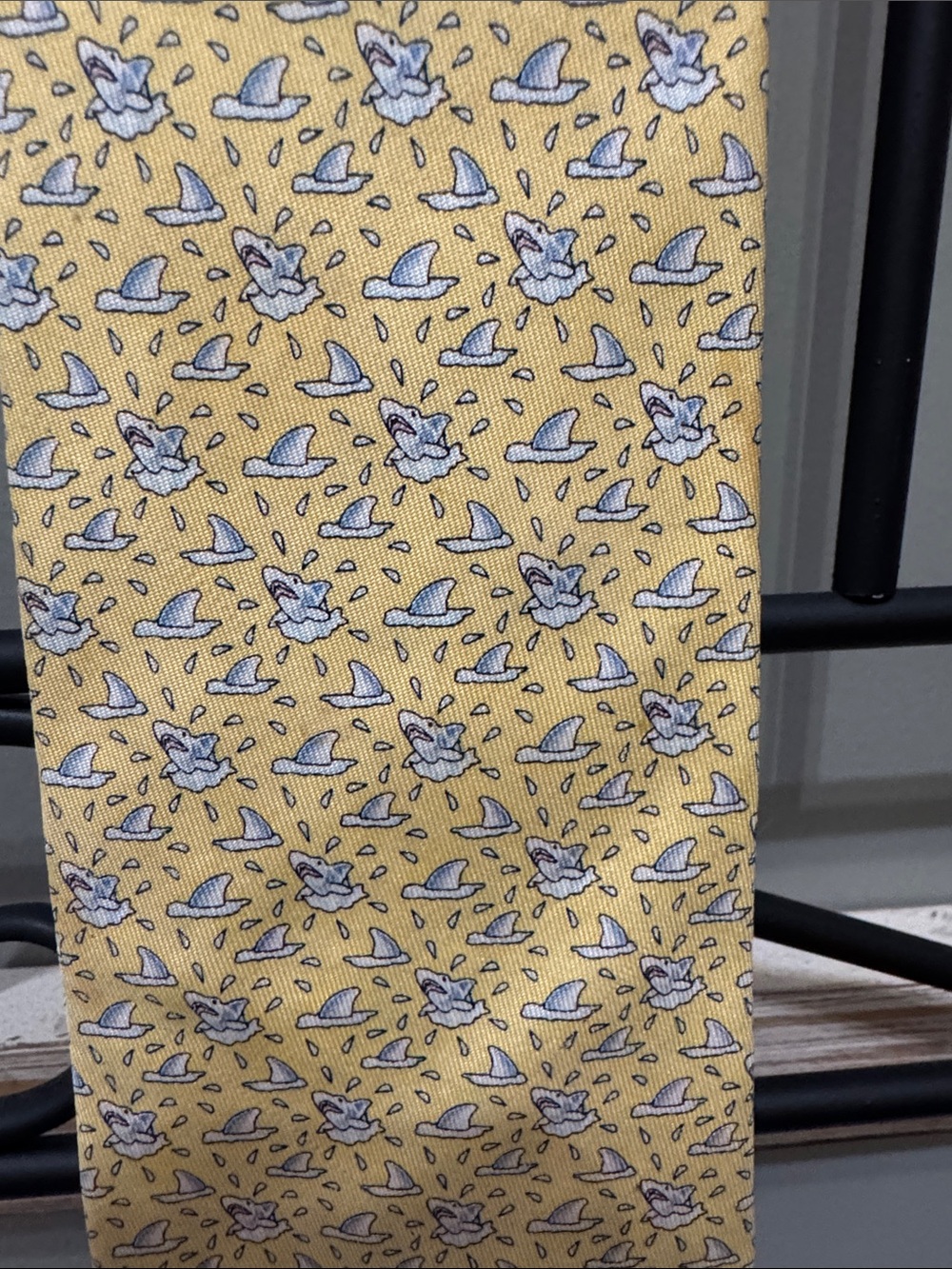 Vineyard Vines Yellow Silk Tie with Shark Martha’s Vineyard business